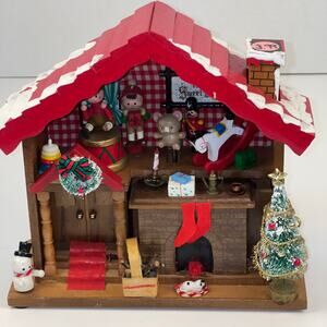 Vintage 1983 Enesco "A Christmas Tradition" E-1438 Music Box  Plays "Toy Land"